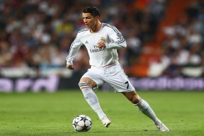 ac米兰官方网站-体育纪录片进入城市影院主流放映日程，经典体育纪录片